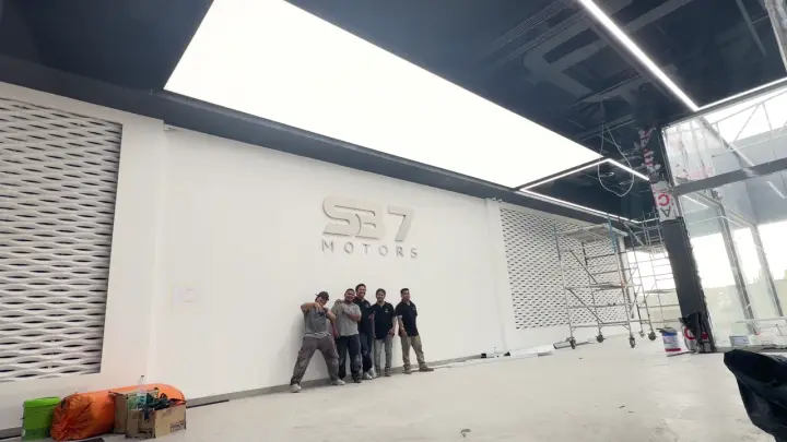 SB9 Car Showroom — video 2
